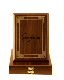 Trophée en bois personnalisé